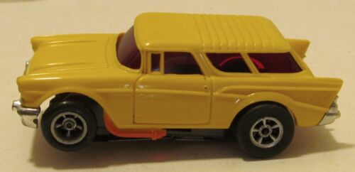 AFX '57 Chevy Nomad Jaune, tuyaux orange fente voiture standard AFX #1760 - Photo 1 sur 10