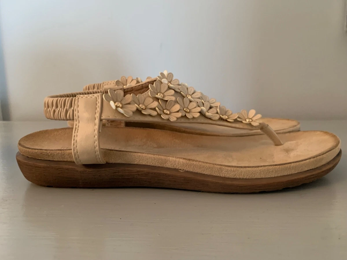 Heavenly soles deals toe post sandals