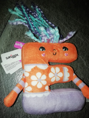NEU SMIGGLE E ORANGE WEICHES UMARMUNGSSPIELZEUG EMILY ELIZABETH NAMENSSCHILD BUCHSTABE E SCHLÜSSELANHÄNGER