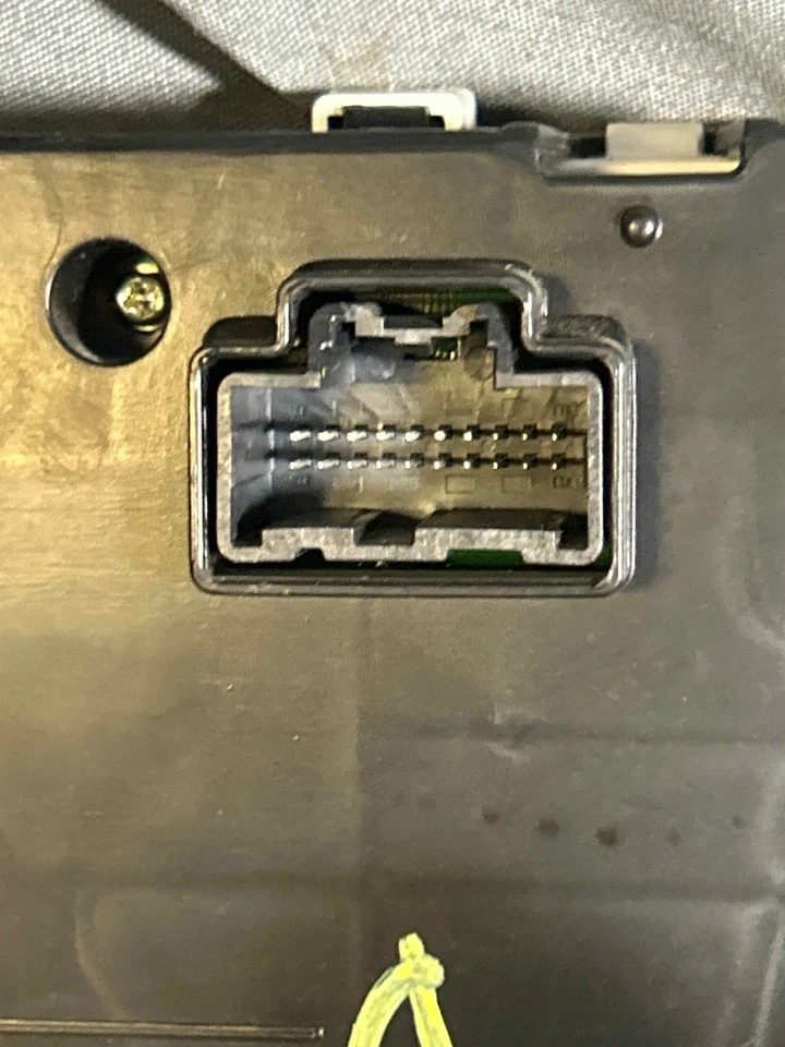 Fits 2007-2009 GMC Yukon Speedometer (miles n/a) OEM:22838429 - Image 3 of 4