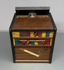 Caja de música dispensadora de cigarrillos mecánica vintage con perro funciona madera
