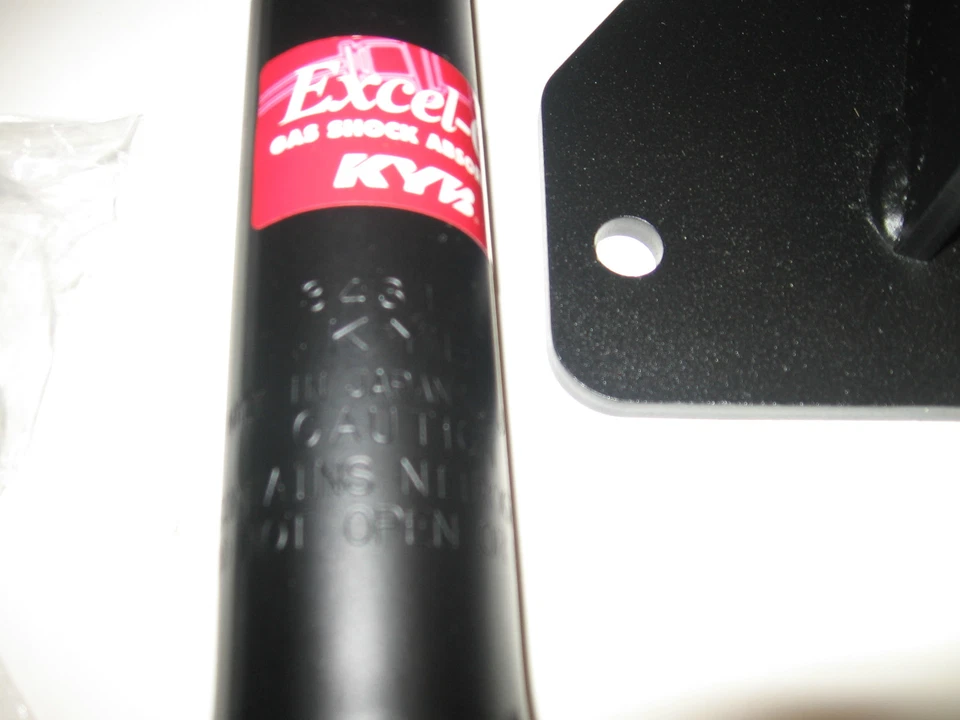 Nuevo kit completo de conversión de amortiguadores de tubo trasero con amortiguadores KYB Triumph TR6 TR250 TR4A Foto 3 de 3