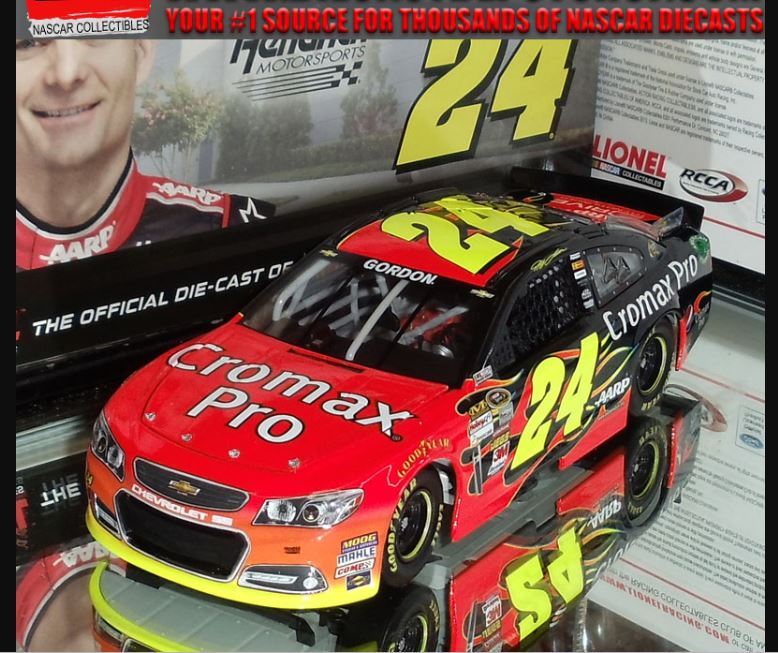 JEFF GORDON 2013 CROMAX PRO 1/24  SCALE ACTION NASCAR DIECAST