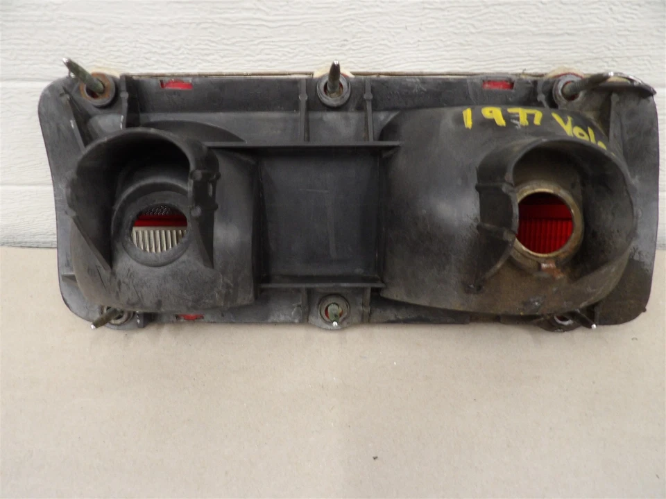 LH DRIVERS SIDE TAILLIGHT LAMP ASSEMBLY PLYMOUTH VOLARE 1976-1977 CUSTOM PREMIER - Image 4 of 4