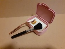 Vegan Cleansing Soap for Cosmetic Makeup & Make Up Brushes in Click Box/Tin