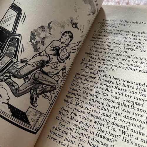 Robbers and Robots an Endless Quest Book #9 Dungeons & Dragons by Mike Carr VGC - Picture 8 of 8