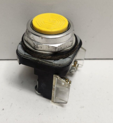 GUARANTEED! ALLEN-BRADLEY YELLOW MOMENTARY PUSH BUTON 800T-A9A