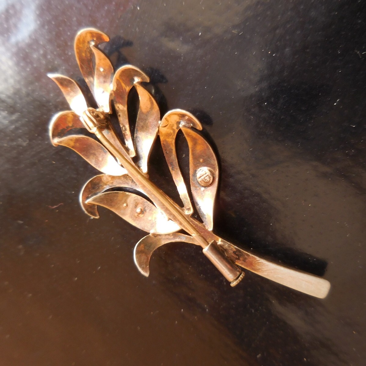 Broche Vintage Plaquée Or Estampillée GL - Bijou Ancien Élégant - N°2939