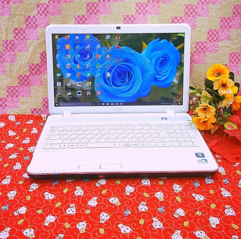 Fujitsu Lifebook 15.6" White Laptop Intel Pentium 6GB RAM 256GB SSD Win 11 - Image 2 of 4