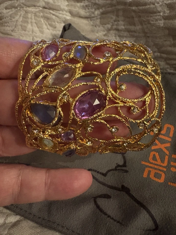 Brazalete enchapado en oro Alexis Bittar Rate - Brazalete llamativo de alta costura Foto 3 de 4