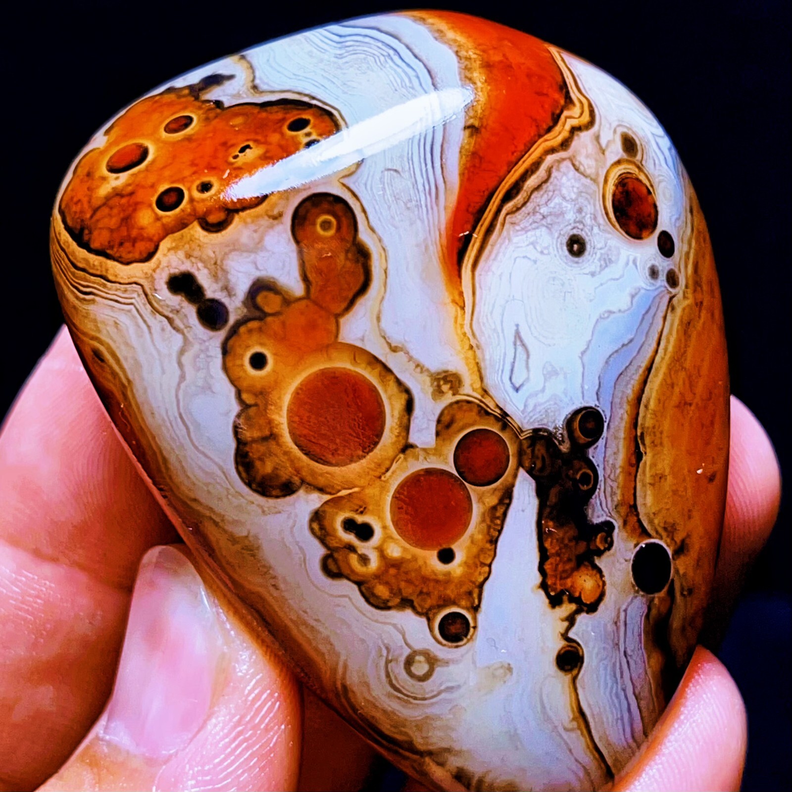 TOP 88G Natural Polished Silk Banded Agate Lace Agate Crystal Madagascar  L1592