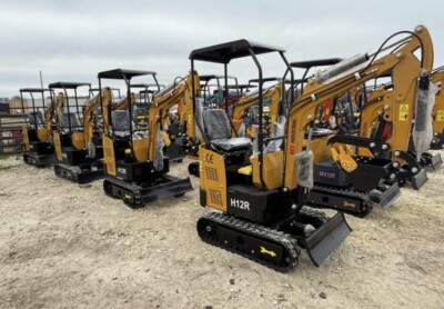 NEW Tracked Excavator 13.5HP AMERICAN B&S Gasoline Engine Reliable Construction