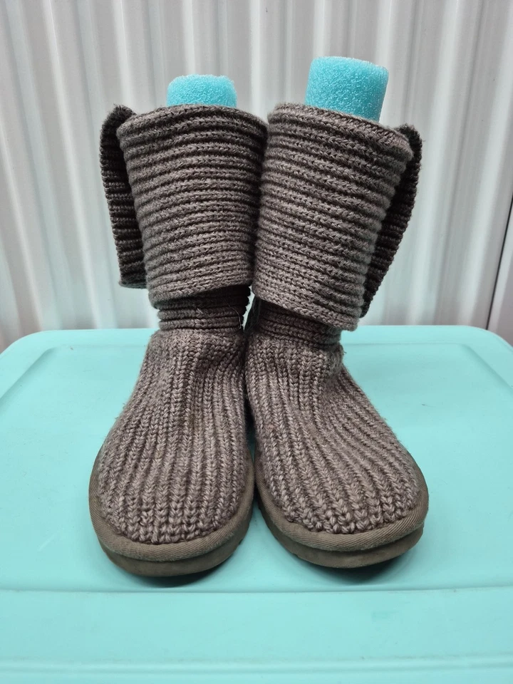 Botas grises de lana tejida UGG "Cardy Three Button" para mujer talla 8 Foto 3 de 4