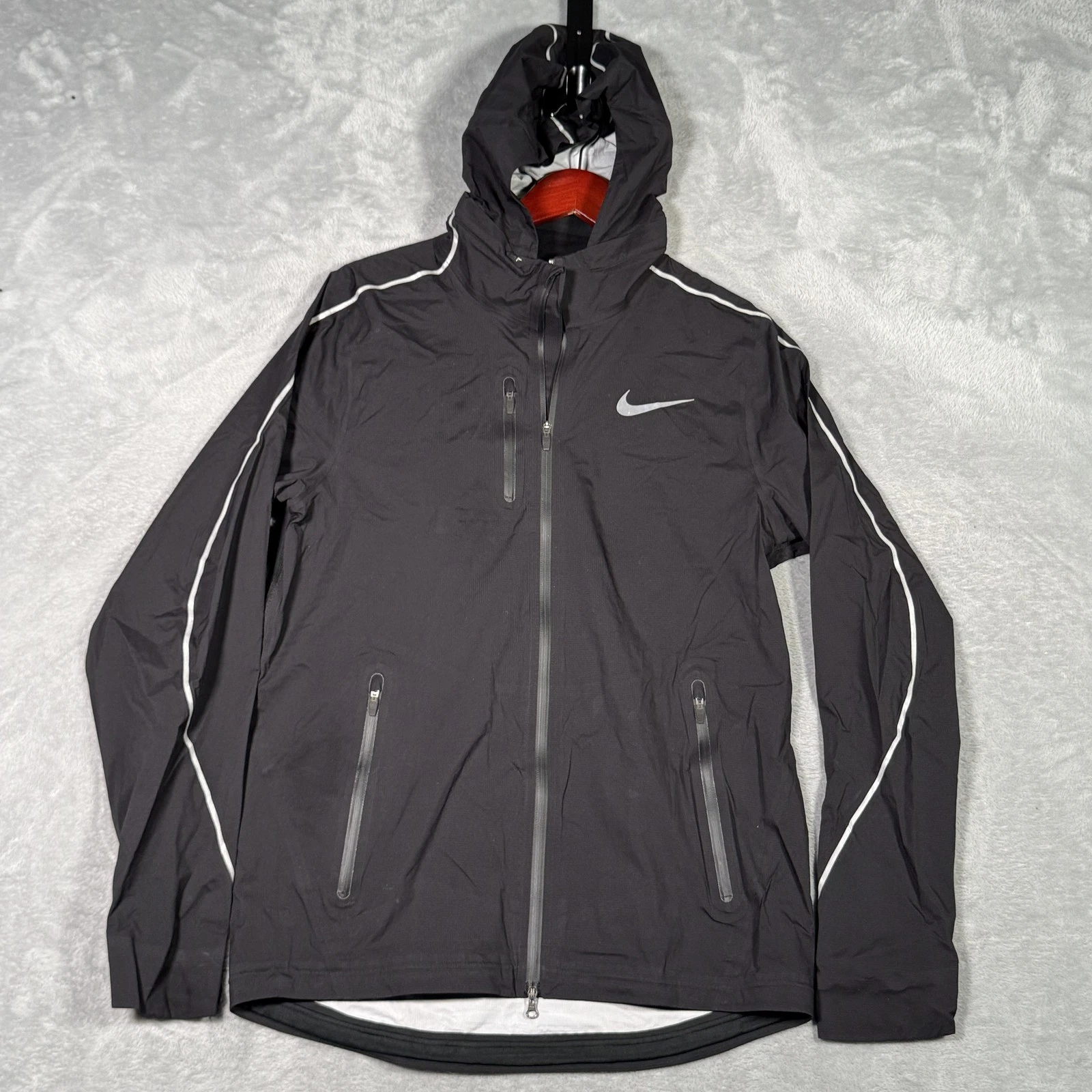 Nike Storm Jacket Mens Small Black Shield Hooded Running Windbreaker Reflective
Opens in a new windo