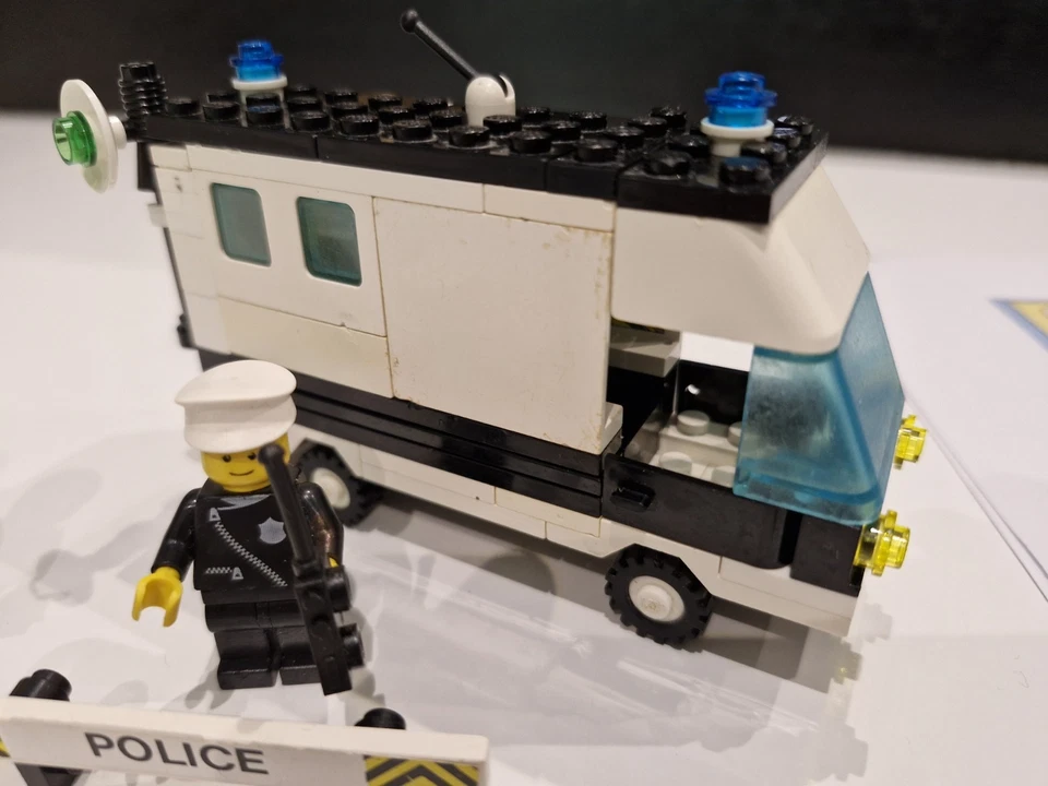 LEGO Town 6676 Mobile Command Unit, photo 3 sur 5