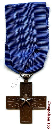 ITALIE Croix Al Valeur di Guerra en bronze 1949, ruban conforme - Picture 2 of 2