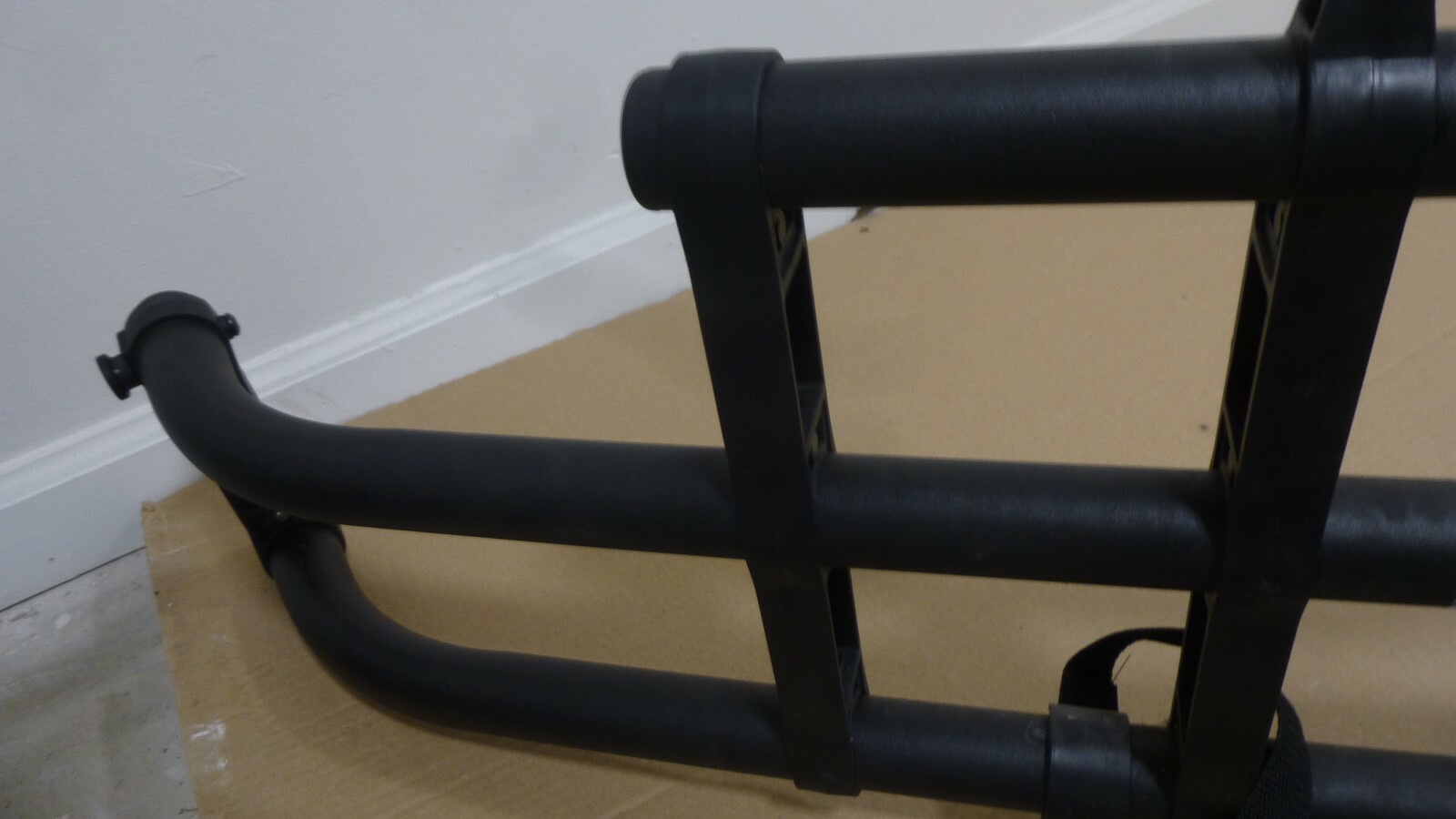 OEM NEW Sliding Bed Extender 1219 Nissan Frontier 999T7BX190*Local