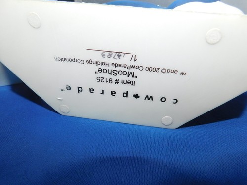 COW PARADE M00 SHOE VINTAGE /RETIRED NUMBERED - Picture 4 of 7