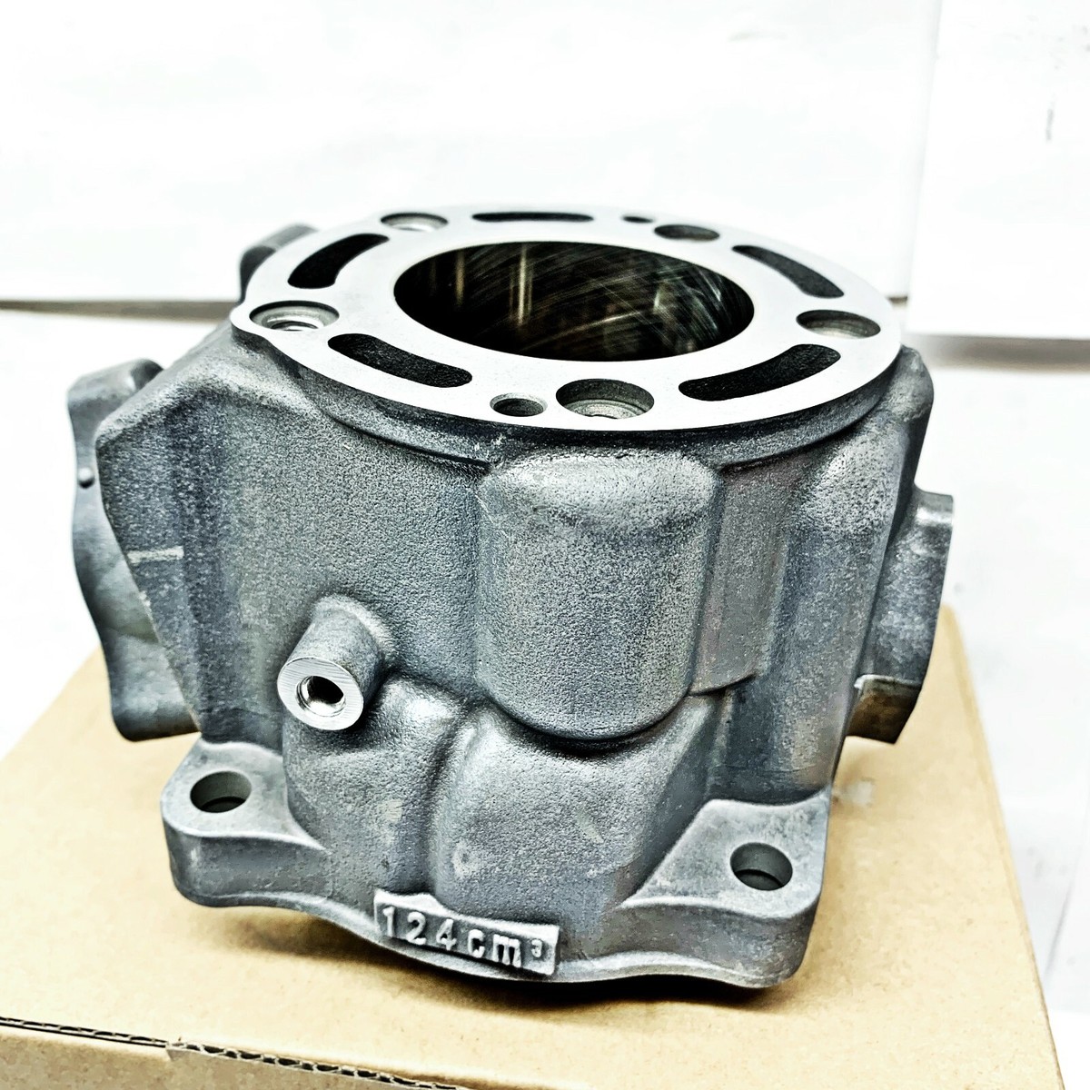 New Un-Used Factory OEM Honda CR125R Cylinder 2000-2001 12110-KZ4