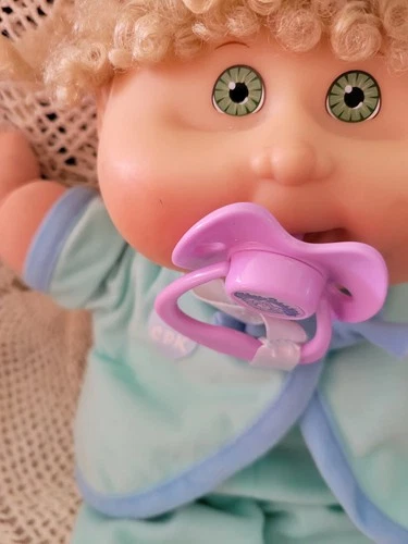 Cabbage Patch Play Along Doll 2004 Curled Blonde Hair W Pacifier Outfit
