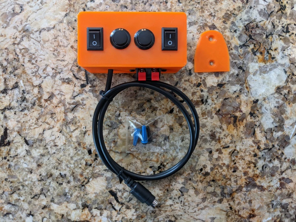 Customizable Apex Neptune Breakout Box 4 switches 2 push release connectors - Image 2 of 4