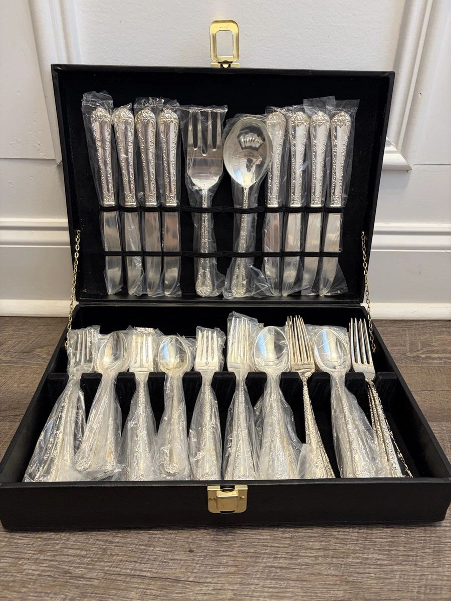 Wm Rogers & Son ENCHANTED ROSE VTG Silverplate Flatware Set 42 pc