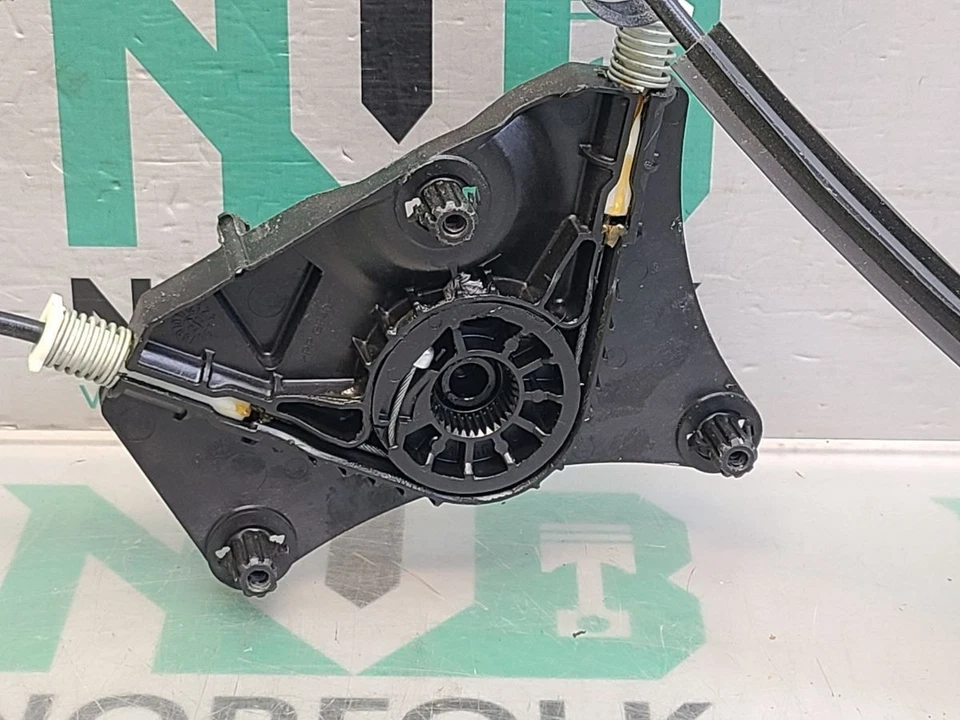 VOLKSWAGEN T-CROSS Window Regulator Front Left Side 2GM837461 - Image 4 of 4