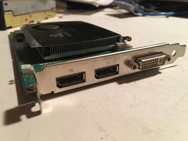 Nvidia 180-10788-005-a00 quadro fx 580 dp/n 0r784k 600-50788-0500-004,p788,900 - Image 3 of 3
