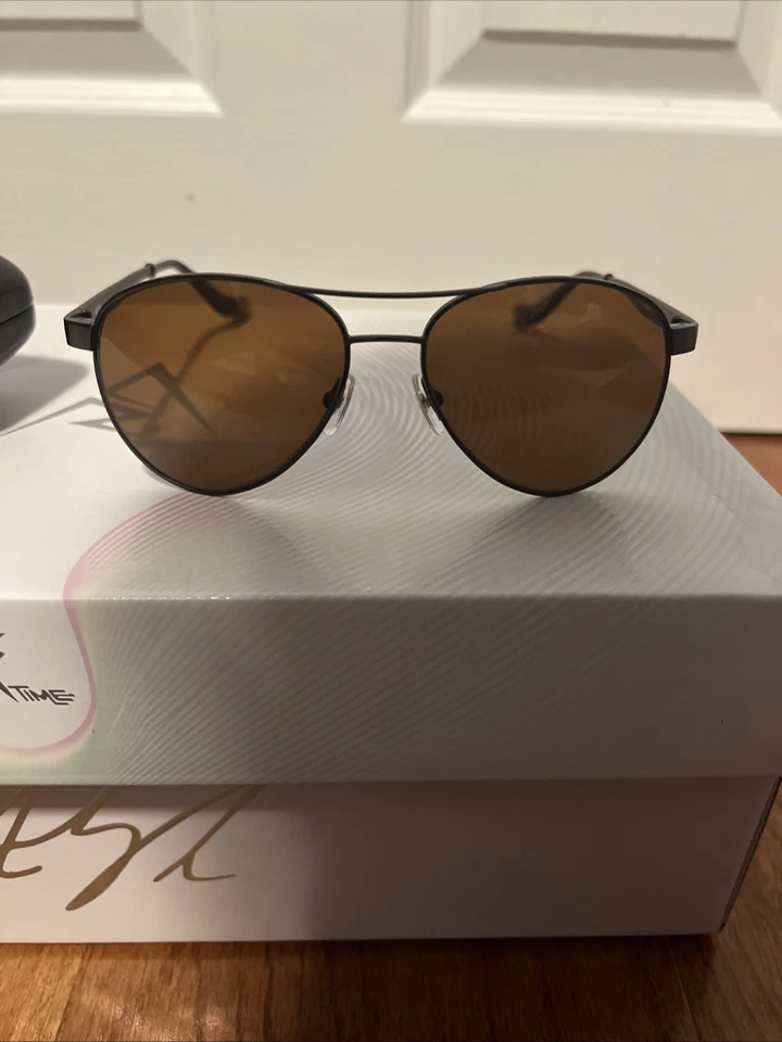 Óculos de sol usado King Baby Skull Cross P E12 60 16-145 com estojo de reposição - Imagem 2 de 4