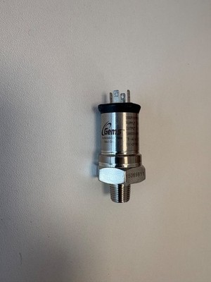 Gems Sensors 3500 Serie Druckmessumformer.  15 psi sortiment.  1-10V DIN 