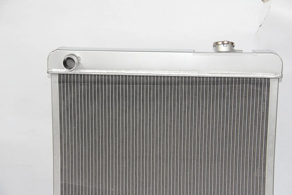 Radiador de 4 filas para camioneta Chevy C10 C20 C30 1963-1966 1964 GMC Suburban CC284 Foto 3 de 4