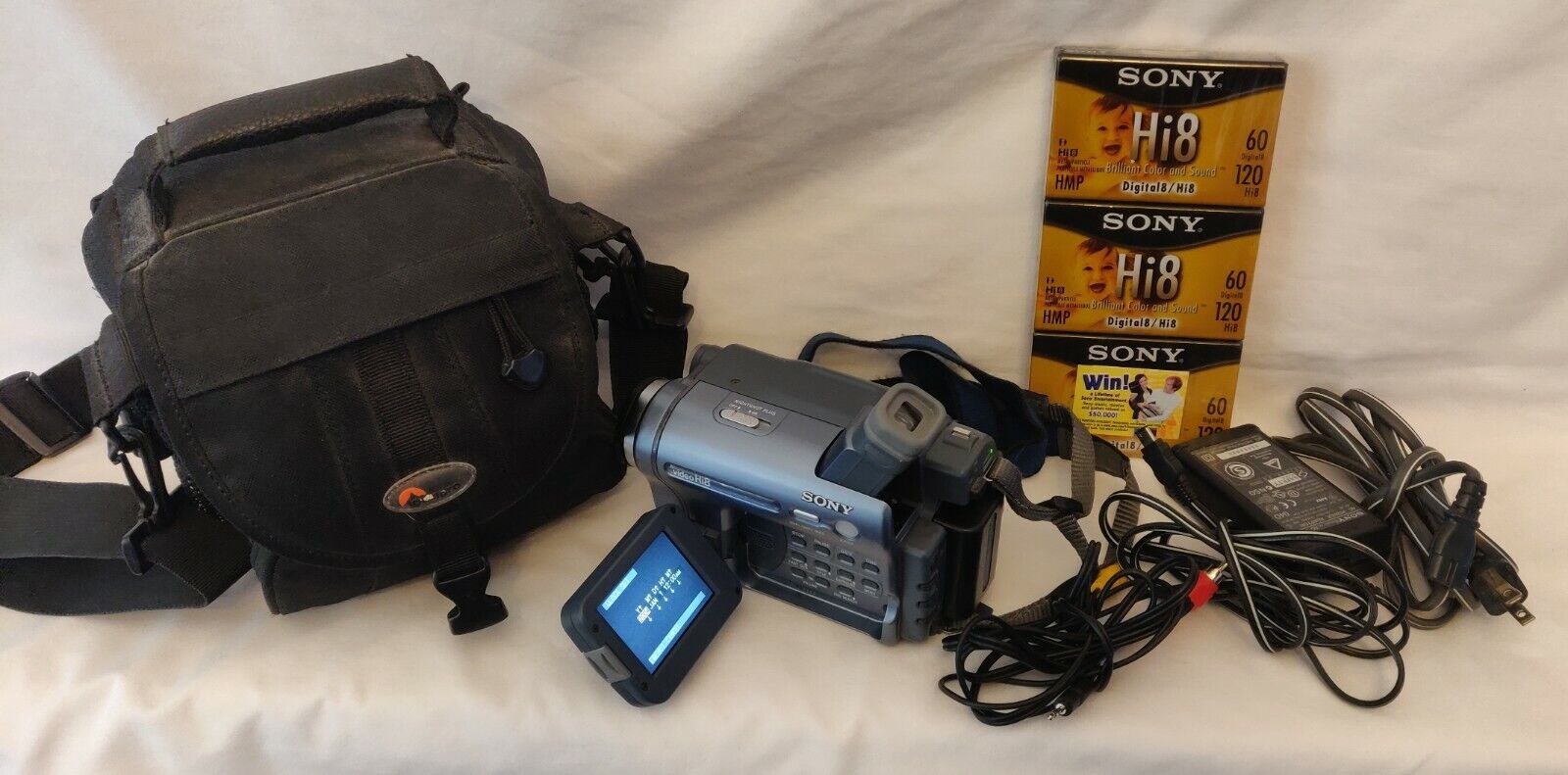 Sony Handycam CCD-TRV128 Camcorder, Storage Bag, 3 Tapes