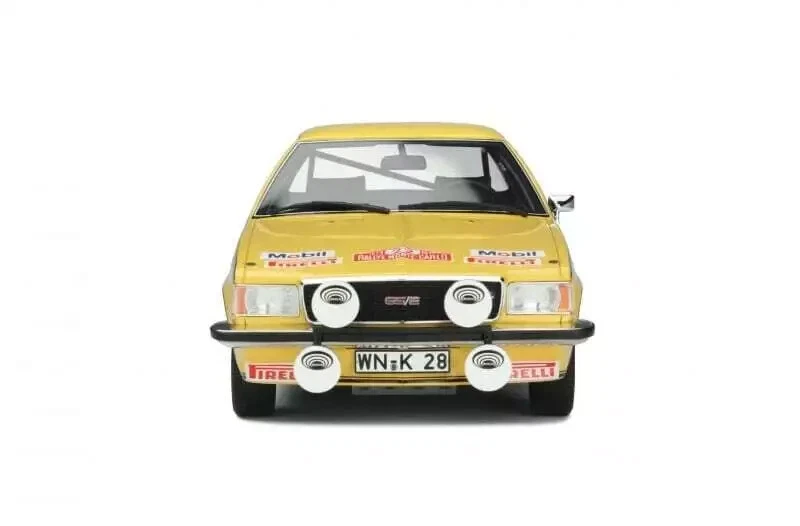 Opel Commodore GS/E 1:18 OT933 OTTO - Imagem 2 de 4