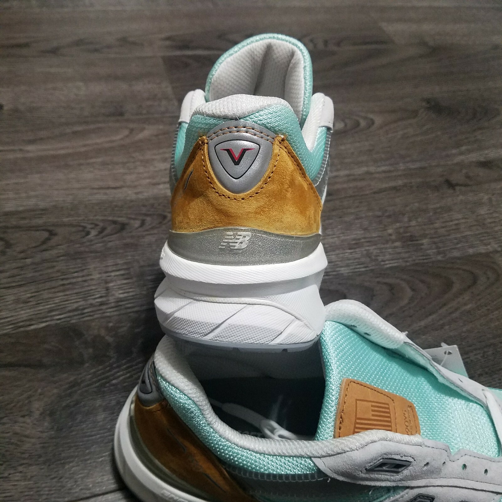 Купить NEW BALANCE 990 V5 Kawhi Leonard 
