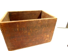 Walter Baker & Co. Premium Chocolate, Dorchester, MA dove tiled wood box