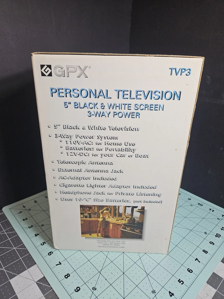 GPX TVP3 Personal 5" Black & White portable Television 3 Way Power Tested  - Image 4 of 4