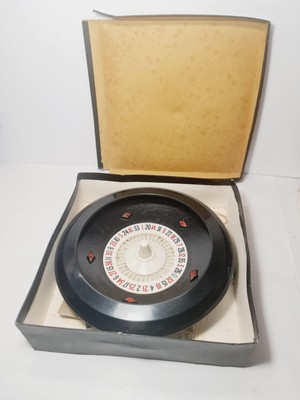 Vintage K & C Ltd. London Roulette Spiel Bakelit Rad mit 2 Papierspielbrettern 