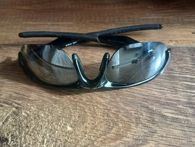 lunettes de soleil oakley homme - Photo 1/2