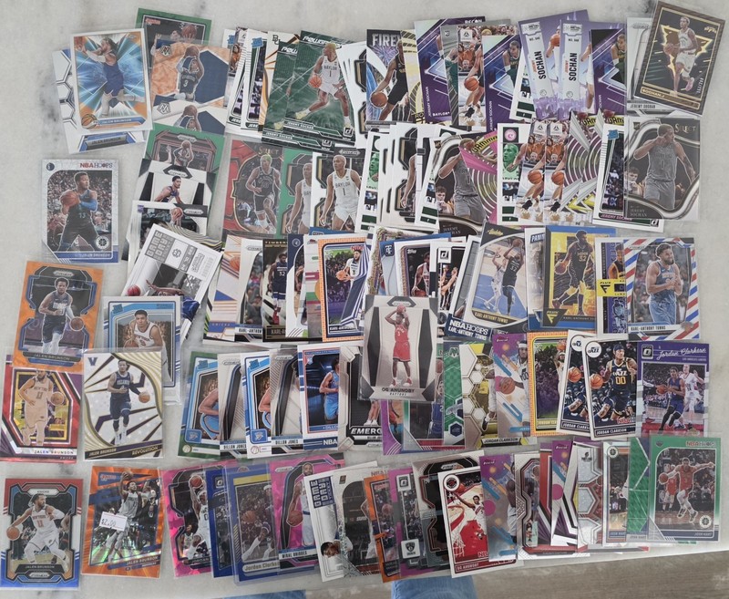 New York Knicks 114 Card Lot Of Current Players RCs, Inserts, Parallels, OG, KAT