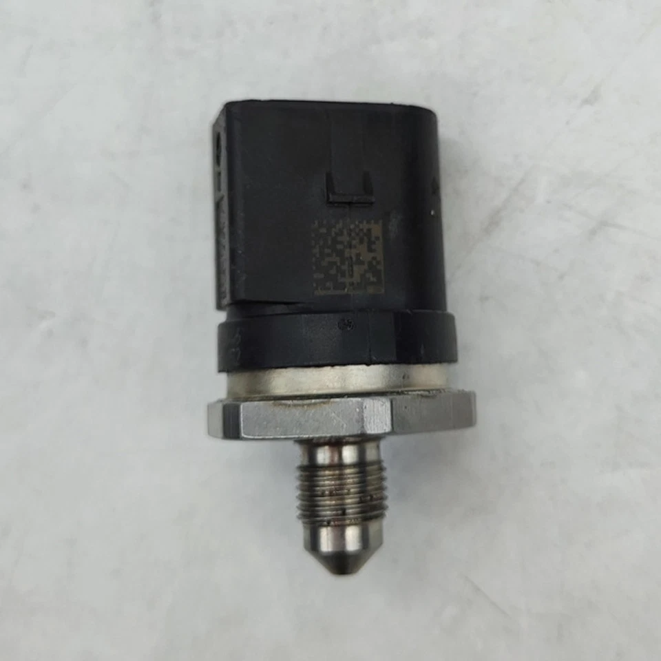 Bosch Fuel High Pressure Sensor 06J906051C For Audi A4 A5 A6 Quttro 0261545059 — 第 2/4 张图片