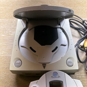Sega Dreamcast Console Bundle - Tested and Working - Cords and OEM Controller