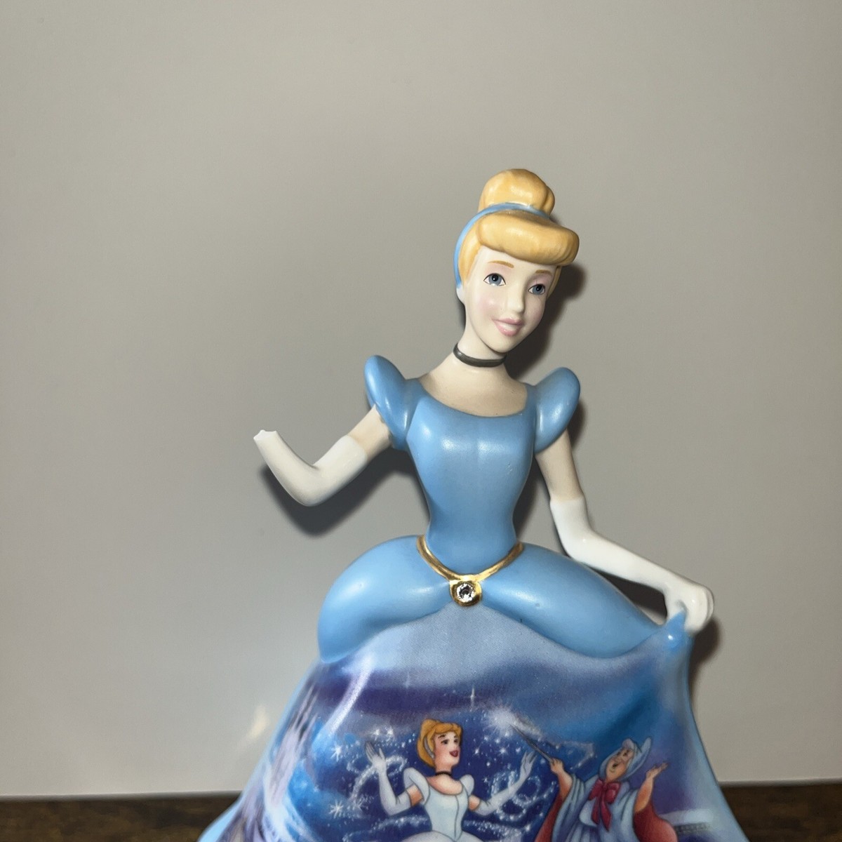 Bradford Exchange 2004 Disney Cinderella Porcelain Bell #82581