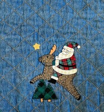 VINTAGE CHRISTMAS QUILTED TABLE RUNNER SANTA HOLIDAY 34" X 14"