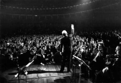 Frank Sinatra Performing Live Onstage 1980s Old Music Singer Photo 13