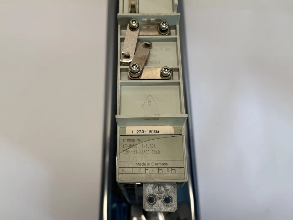 Servoaccionamiento Siemens 6SN1130-1AD11-0CA0 6SN1123-1AA00-0CA0 6SN1118-0AD11-0AA0 Foto 4 de 4