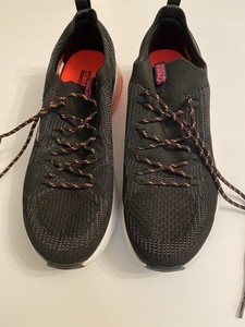 skechers go run size 8