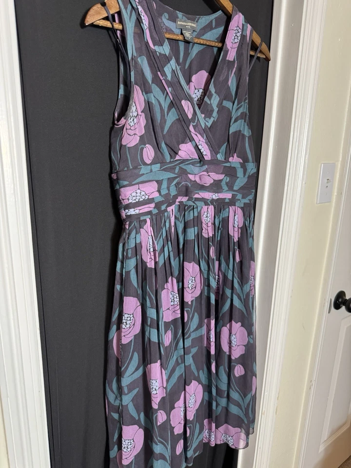 Vestido Banana Republic Hada Seda Gasa 6 Fiesta Cóctel Floral Púrpura En Capas Foto 2 de 4