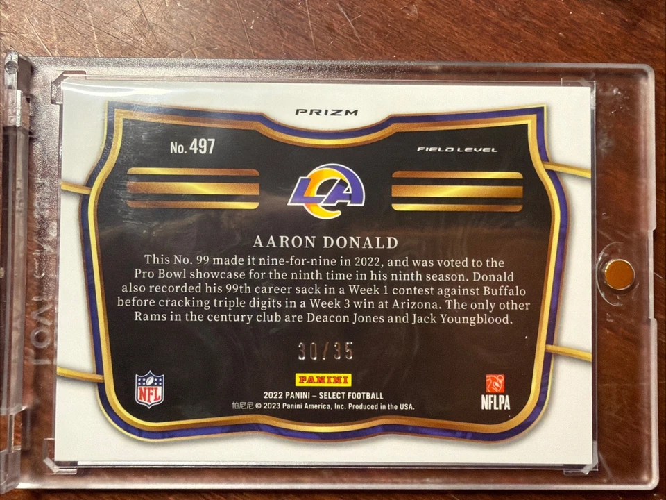 Panini Select NFL #497 2022 Aaron Donald LA Rams nivel de campo blanco Prizm SSP/35 Foto 2 de 2