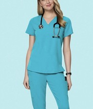 Mandala M Petite Teal Women's Scrub Set