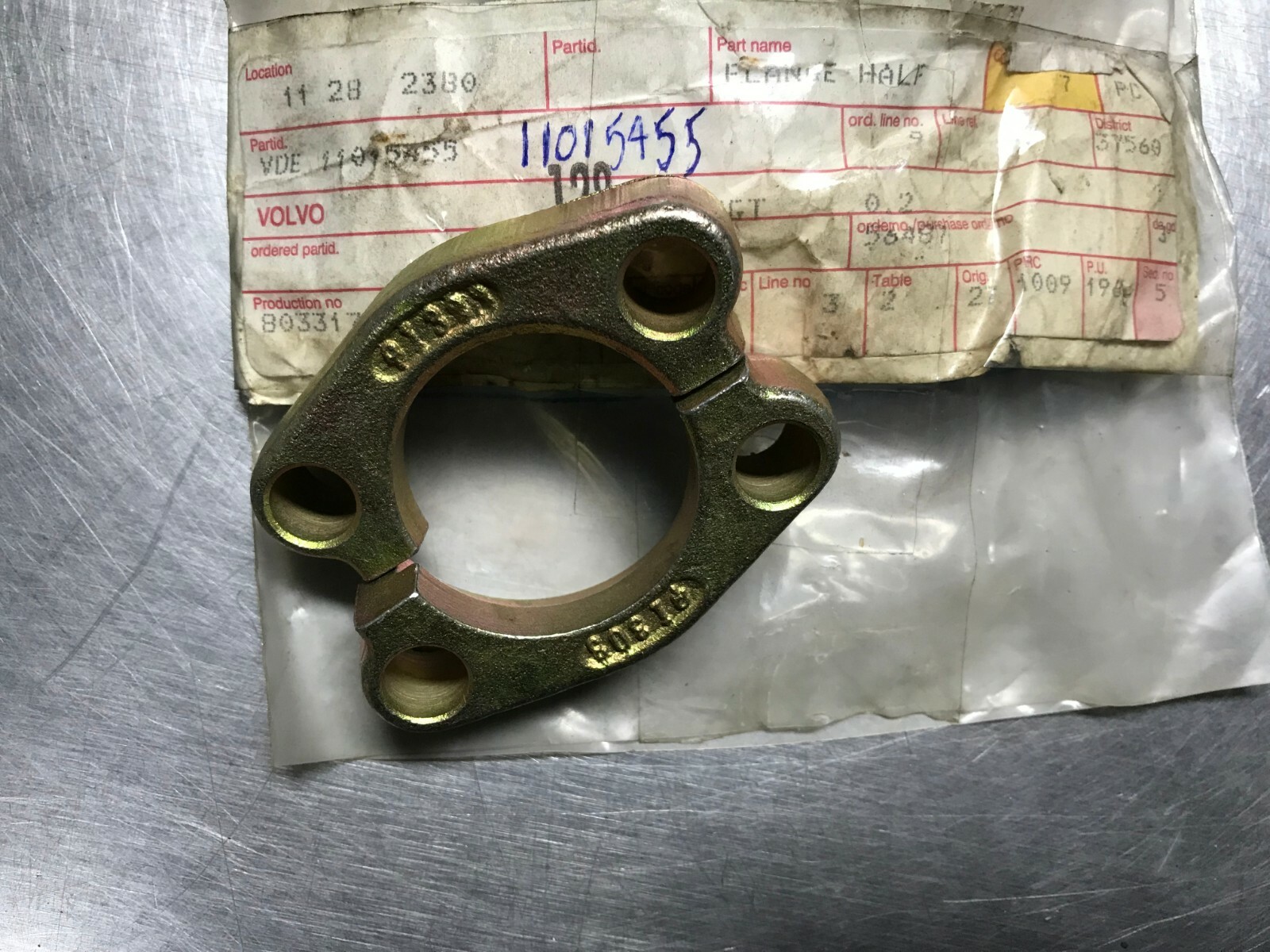 11015455 GENUINE VOLVO HALF FLANGE CLAMP QTY of 1 VOE11015455 | eBay